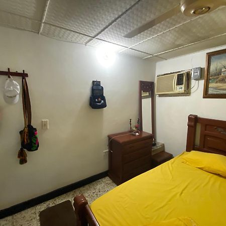 Casa Vecina Hostal 圣玛尔塔 外观 照片